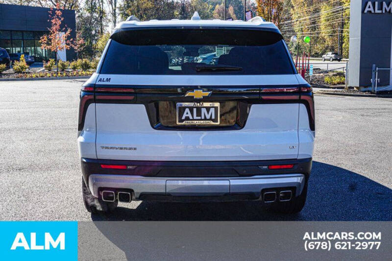 2024 Chevrolet Traverse LT