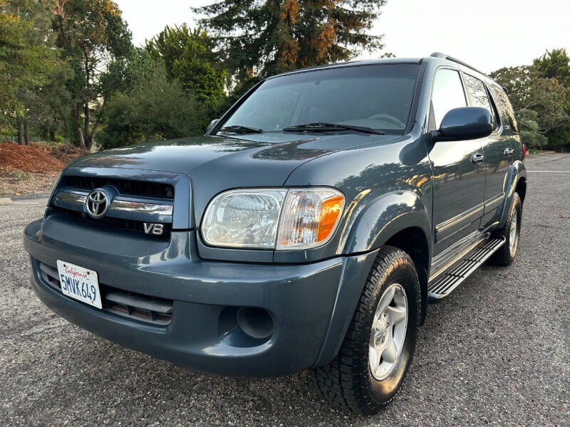 2005 Toyota Sequoia SR5
