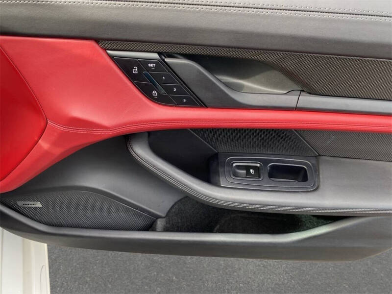 2024 Porsche Taycan GTS Sport Turismo