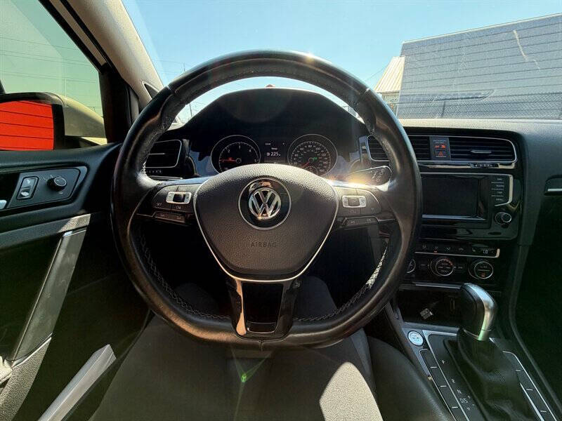 2015 Volkswagen Golf TDI S