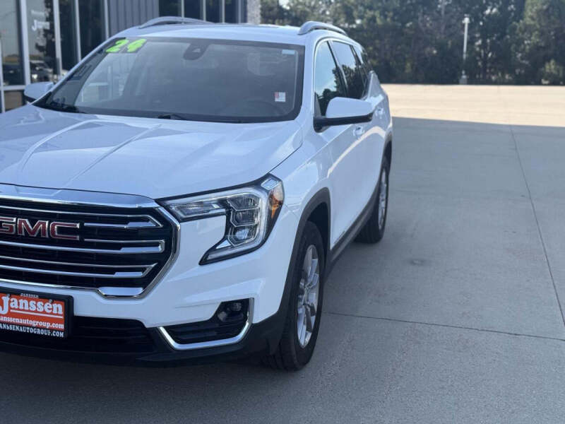 2024 GMC Terrain SLT