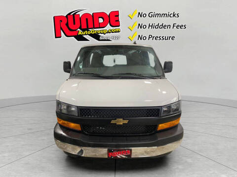 2025 Chevrolet Express 3500