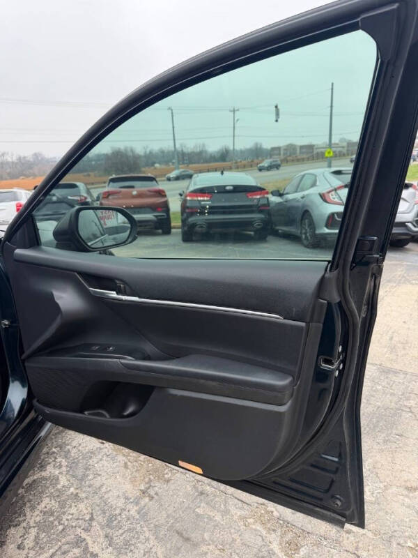 2018 Toyota Camry SE