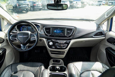 2020 Chrysler Pacifica Touring L