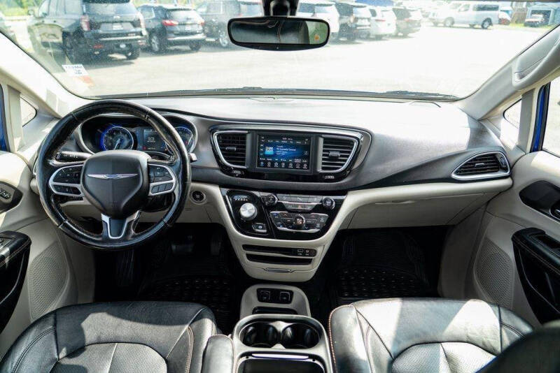 2020 Chrysler Pacifica Touring L