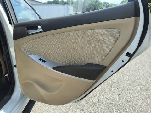 2013 Hyundai Accent GLS