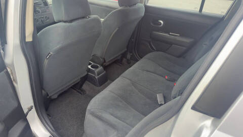 2010 Nissan Versa 1.8 S