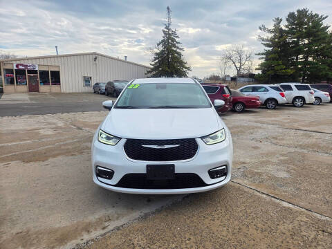 2023 Chrysler Pacifica Touring L