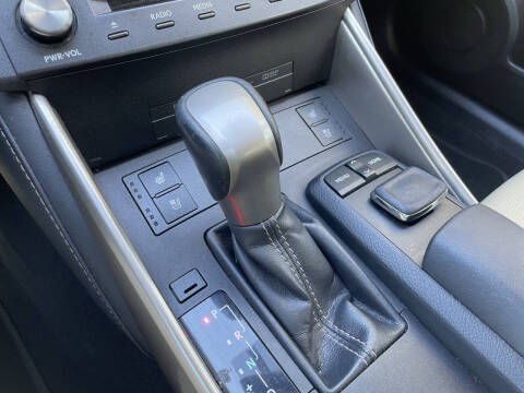 2015 Lexus IS 250 Crafted Line