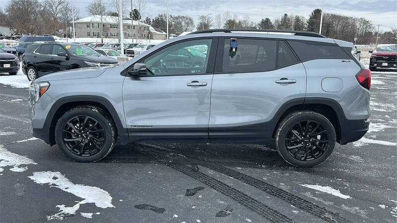 2024 GMC Terrain SLT