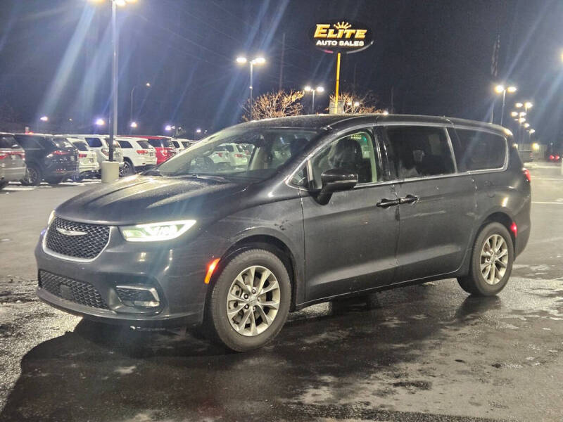 2023 Chrysler Pacifica Touring L