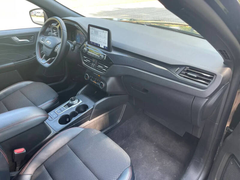 2025 Ford Escape ST-Line