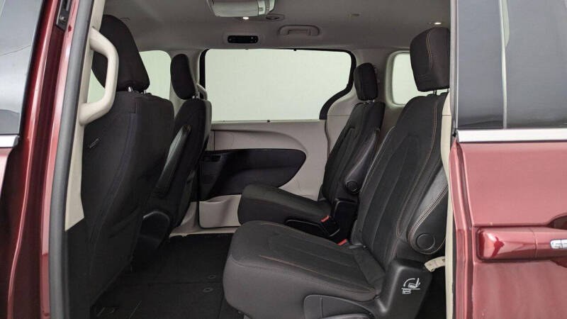 2017 Chrysler Pacifica Touring Plus