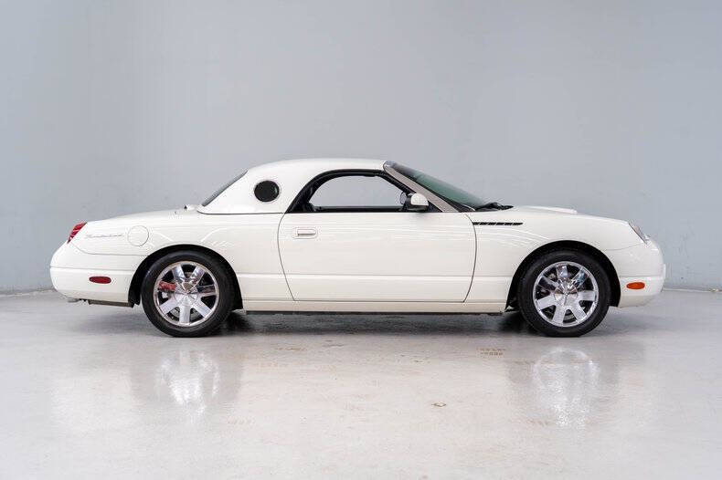 2002 Ford Thunderbird Deluxe