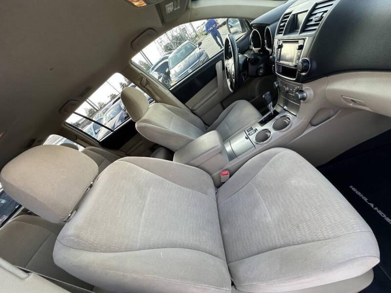 2013 Toyota Highlander Plus