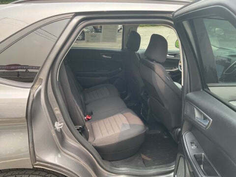 2022 Ford Edge SE