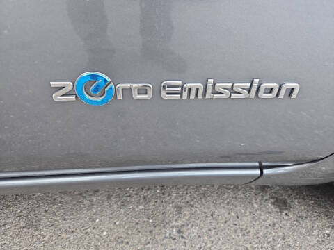 2015 Nissan LEAF SV
