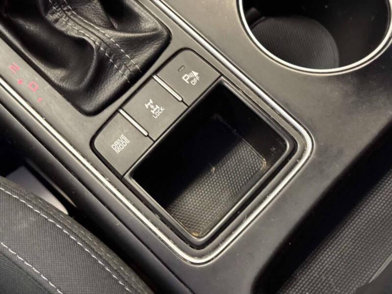 2019 Kia Sorento S V6