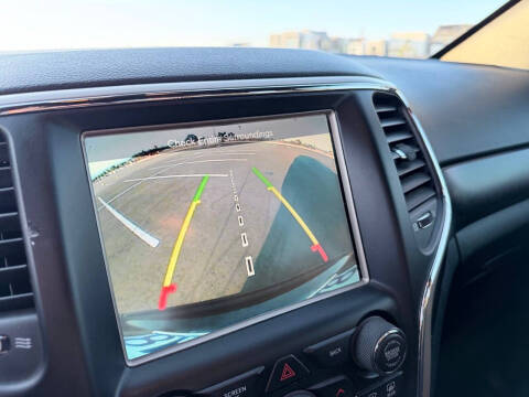 2017 Jeep Grand Cherokee Laredo E