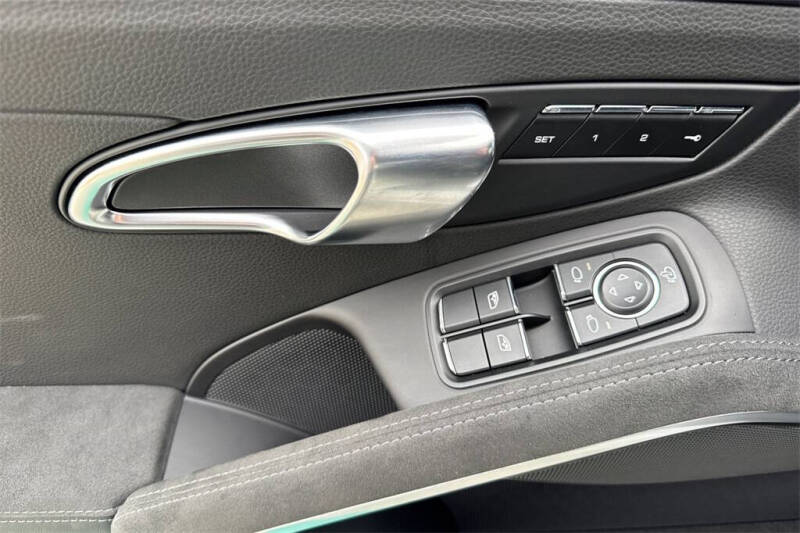 2023 Porsche 718 Cayman GTS 4.0