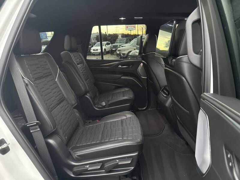 2023 Cadillac Escalade Sport Platinum