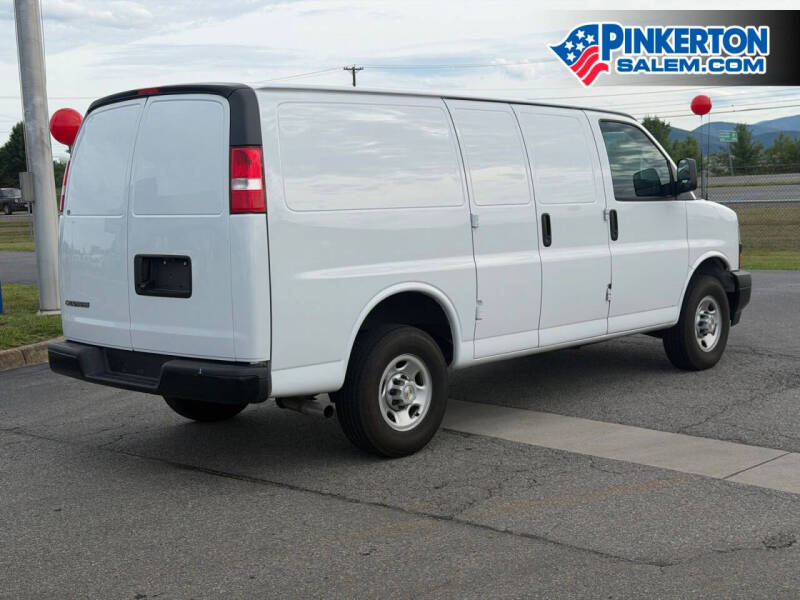 2024 Chevrolet Express 2500
