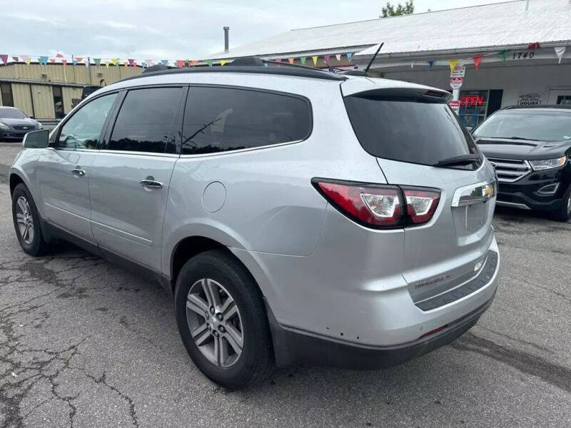 2017 Chevrolet Traverse LT