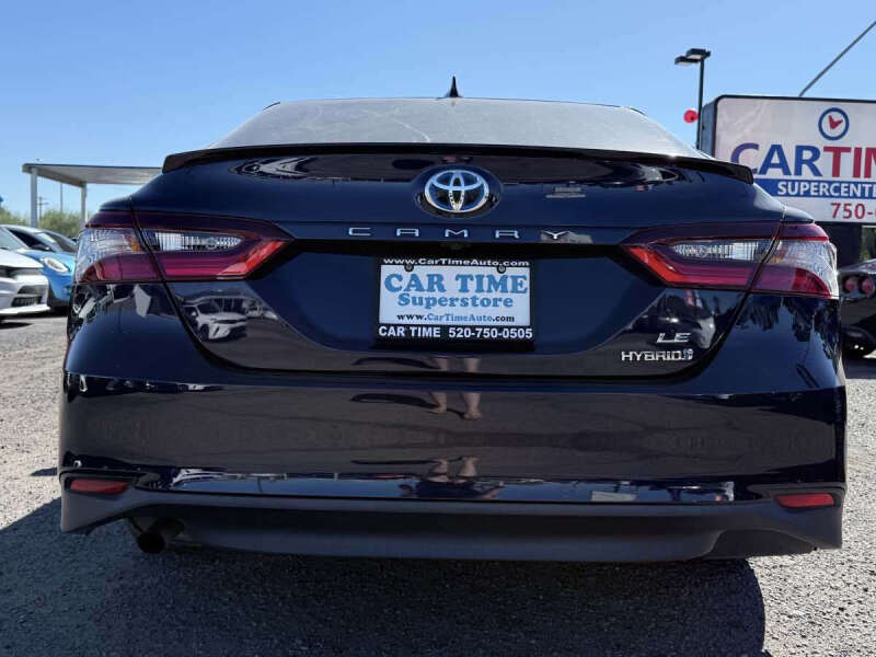 2022 Toyota Camry Hybrid LE