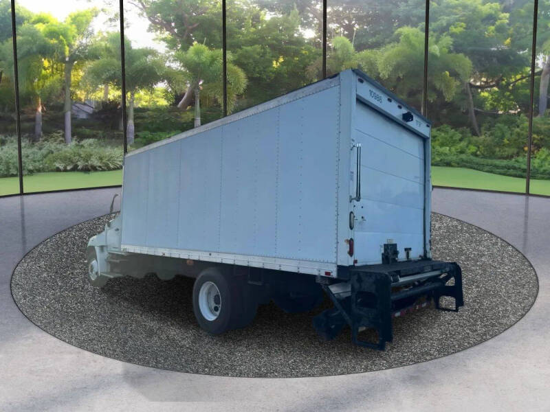 2013 Hino 268