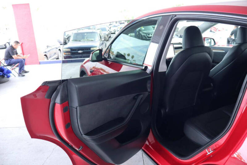 2023 Tesla Model Y Long Range