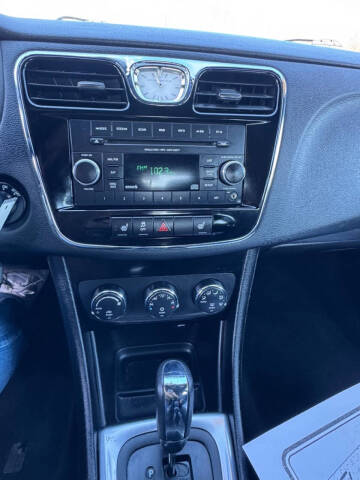 2013 Chrysler 200 Touring