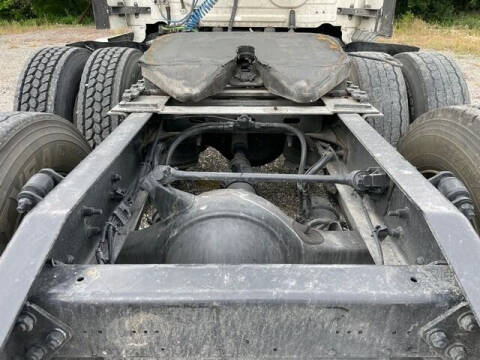 2014 Freightliner Cascadia Evo T/A Sleeper