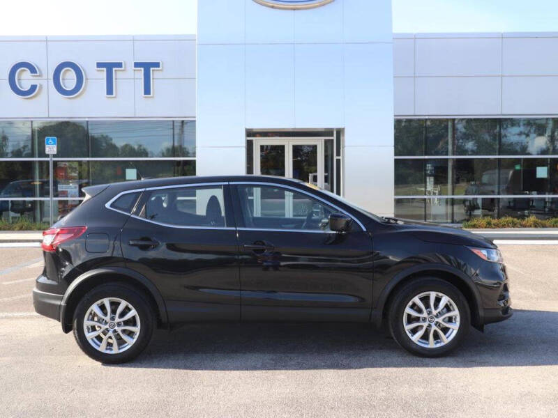 2022 Nissan Rogue Sport S