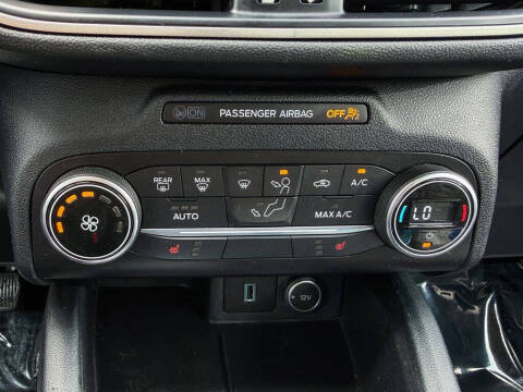 2020 Ford Escape SE