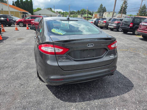 2015 Ford Fusion SE