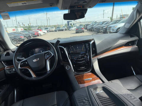 2018 Cadillac Escalade ESV Premium Luxury