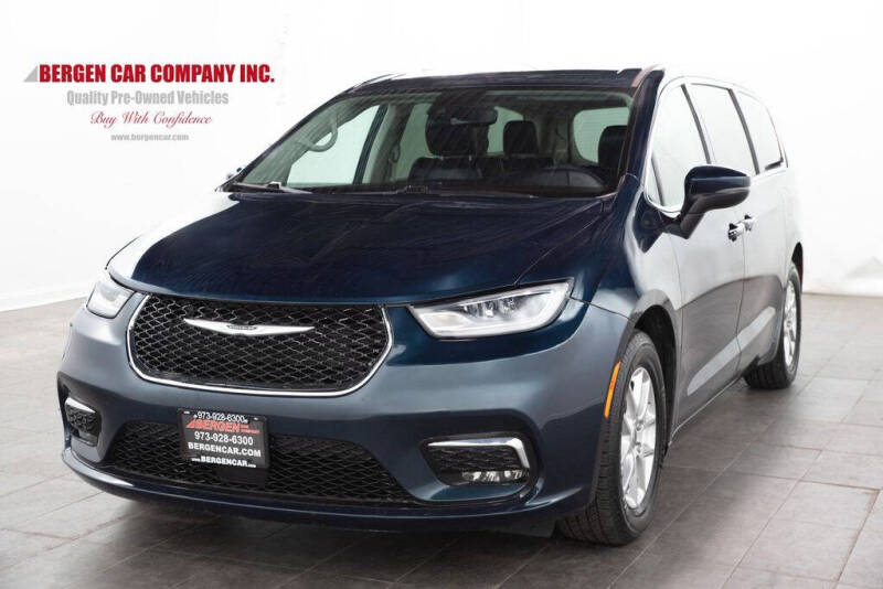 2023 Chrysler Pacifica Touring L