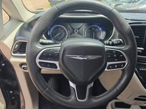 2022 Chrysler Pacifica Touring L