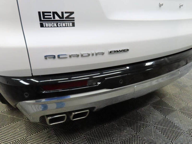 2025 GMC Acadia Denali