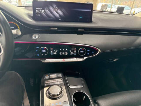 2024 Genesis Electrified GV70