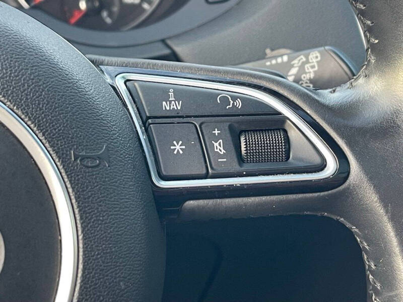 2015 Audi Q3 2.0T quattro Prestige