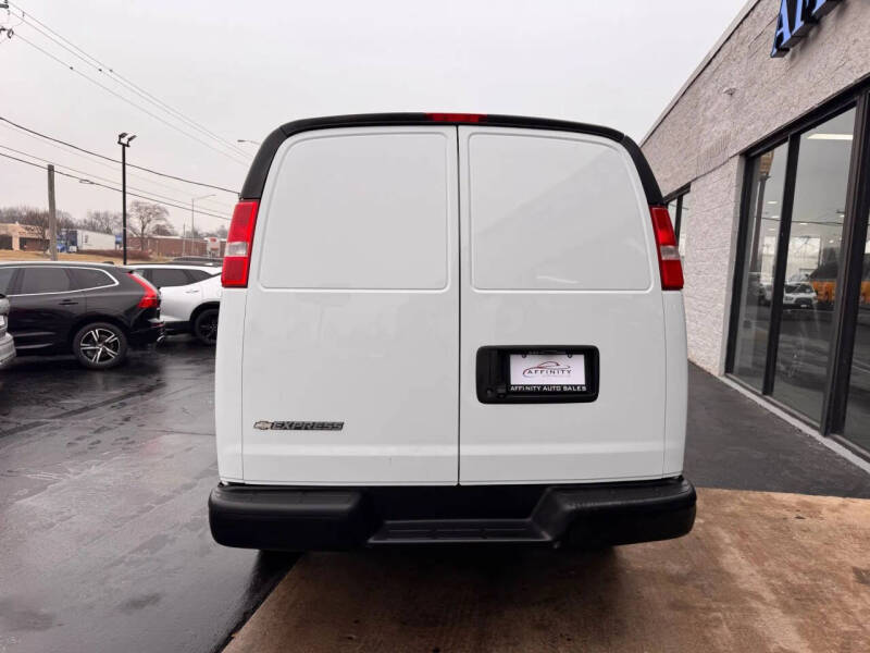 2019 Chevrolet Express 2500