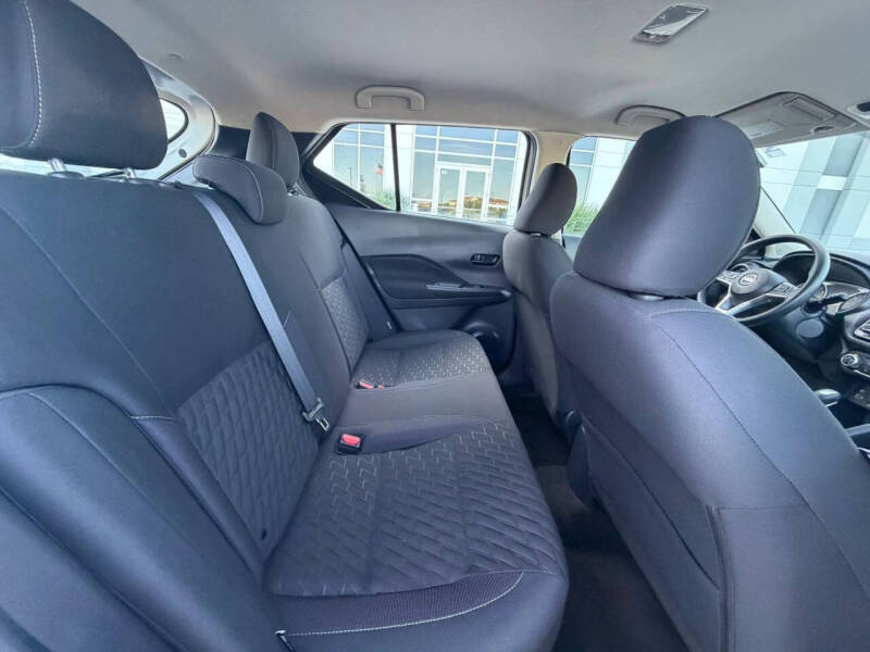 2022 Nissan Kicks S