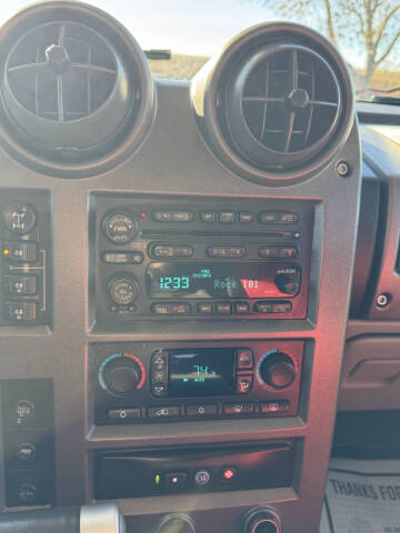 2004 HUMMER H2 Lux Series