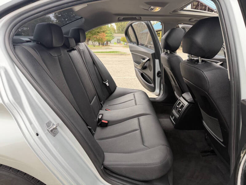 2018 BMW 3 Series 320i