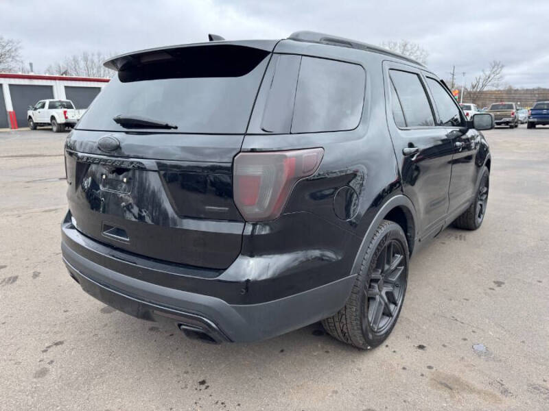 2016 Ford Explorer Sport