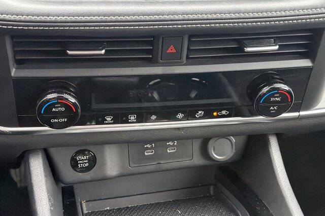 2025 Nissan Rogue SV