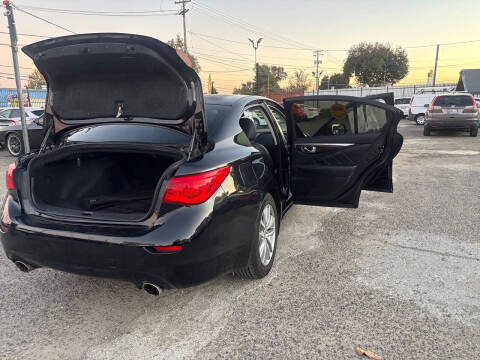 2014 Infiniti Q50 Premium