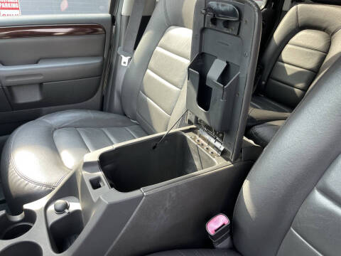 2003 Ford Explorer Limited