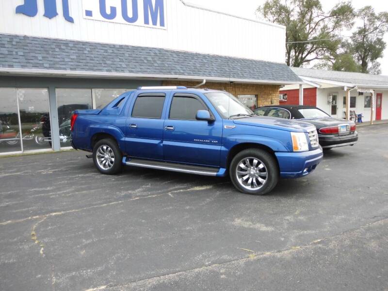2003 Cadillac Escalade EXT for sale at Cycle M in Machesney Park IL
